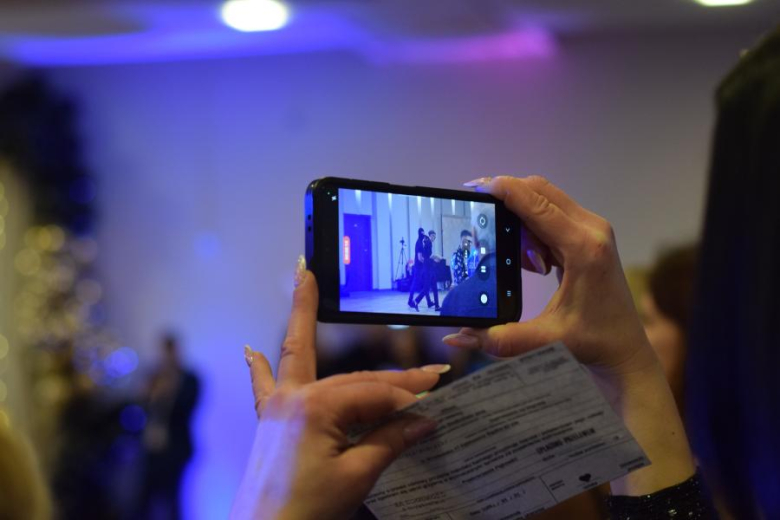 Maturzyści z „Wrocławskiej” bawili się na studniówce [foto]