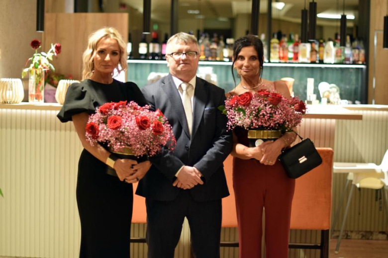 Maturzyści z „Wrocławskiej” bawili się na studniówce [foto]