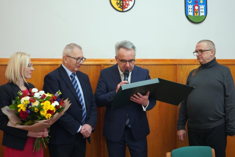 Powiatowy Lekarz Weterynarii odszedł na emeryturę. XX sesja Rady Powiatu Ząbkowickiego