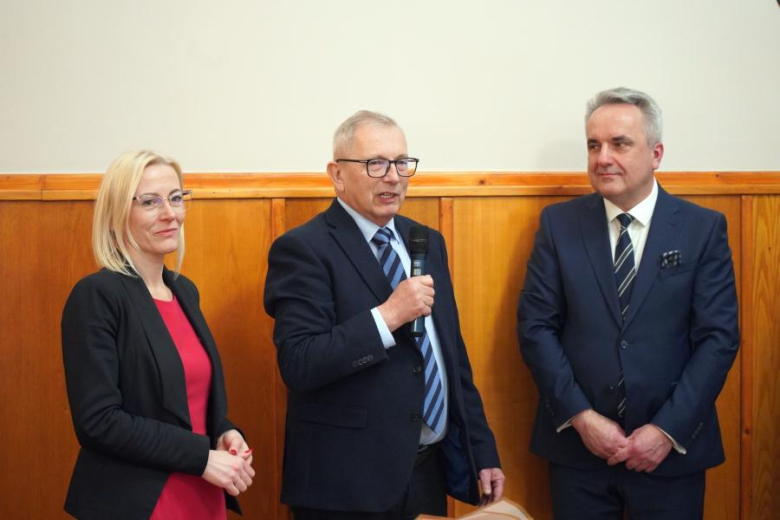 Powiatowy Lekarz Weterynarii odszedł na emeryturę. XX sesja Rady Powiatu Ząbkowickiego