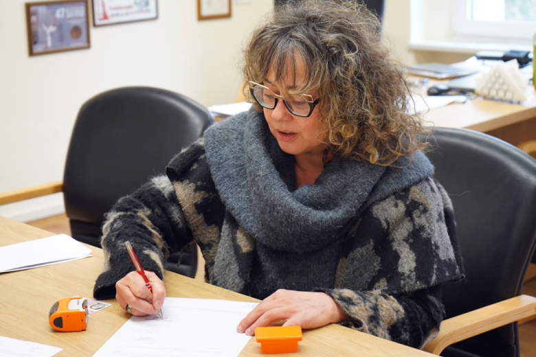 Starosta podpisał umowy z organizacjami pozarządowymi