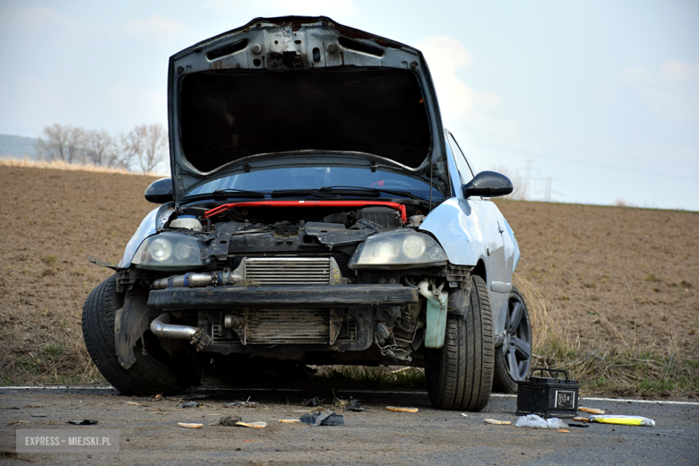 Zderzenie motocykla i osobówki między Ząbkowicami Śląskimi a Stoszowicami