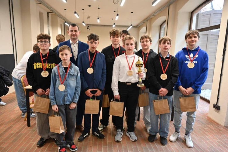 Młodzi szachiści rywalizowali w Kamieńcu Ząbkowickim