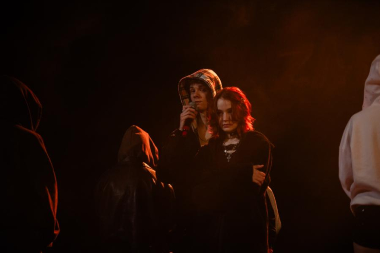 „Zanim zamilknę” – poruszający głos młodego pokolenia na scenie w Ząbkowicach Śląskich