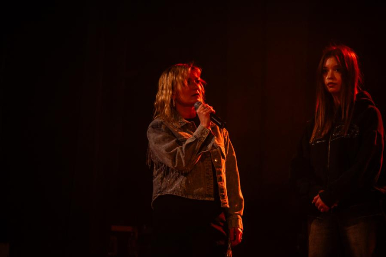 „Zanim zamilknę” – poruszający głos młodego pokolenia na scenie w Ząbkowicach Śląskich