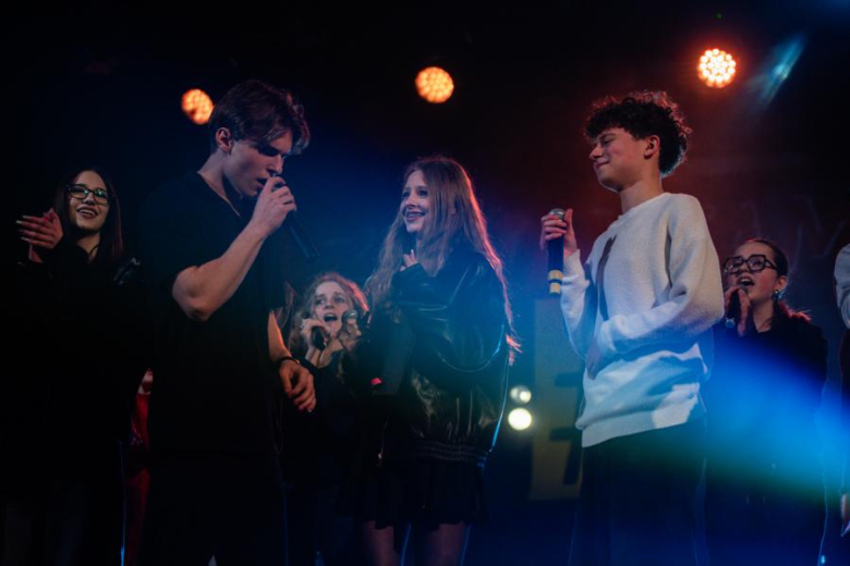 „Zanim zamilknę” – poruszający głos młodego pokolenia na scenie w Ząbkowicach Śląskich