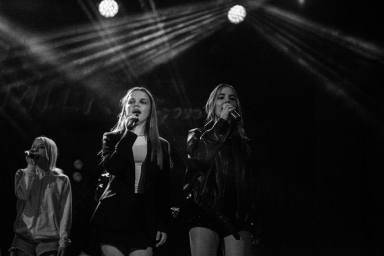 „Zanim zamilknę” – poruszający głos młodego pokolenia na scenie w Ząbkowicach Śląskich