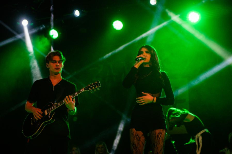 „Zanim zamilknę” – poruszający głos młodego pokolenia na scenie w Ząbkowicach Śląskich