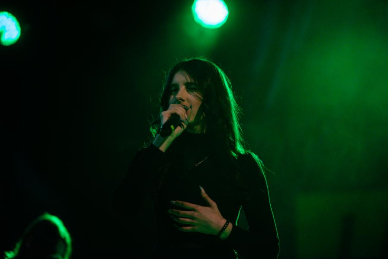 „Zanim zamilknę” – poruszający głos młodego pokolenia na scenie w Ząbkowicach Śląskich