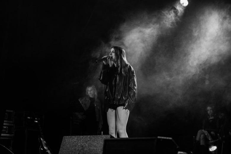 „Zanim zamilknę” – poruszający głos młodego pokolenia na scenie w Ząbkowicach Śląskich