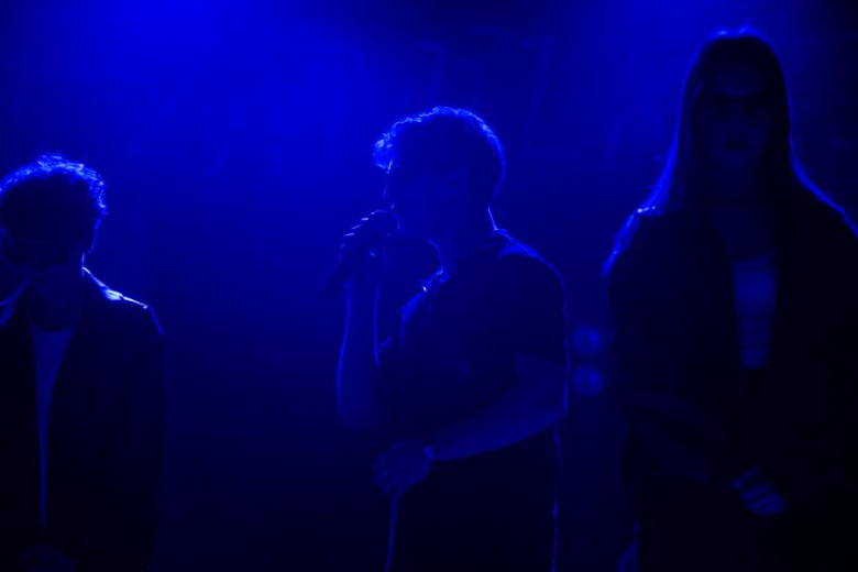 „Zanim zamilknę” – poruszający głos młodego pokolenia na scenie w Ząbkowicach Śląskich