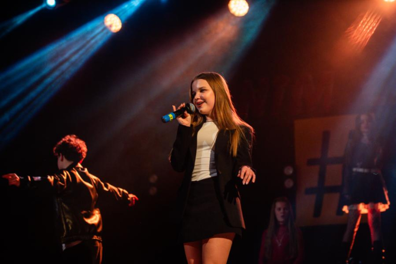 „Zanim zamilknę” – poruszający głos młodego pokolenia na scenie w Ząbkowicach Śląskich