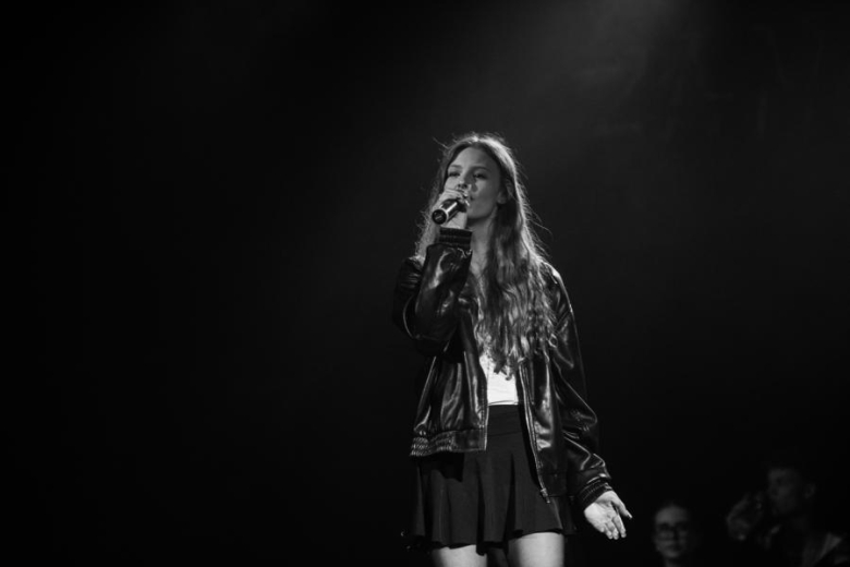 „Zanim zamilknę” – poruszający głos młodego pokolenia na scenie w Ząbkowicach Śląskich