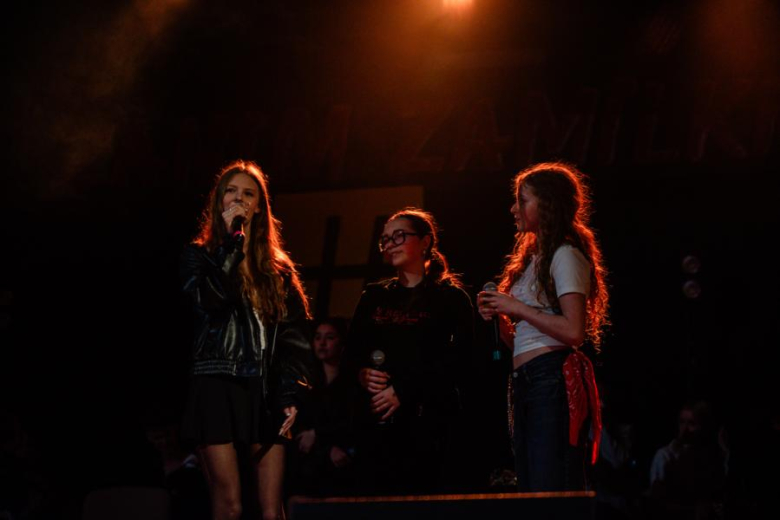 „Zanim zamilknę” – poruszający głos młodego pokolenia na scenie w Ząbkowicach Śląskich