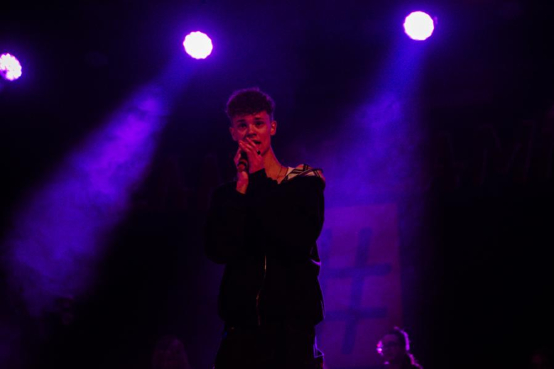 „Zanim zamilknę” – poruszający głos młodego pokolenia na scenie w Ząbkowicach Śląskich