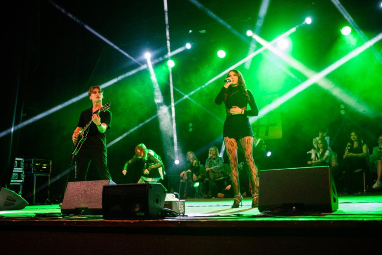 „Zanim zamilknę” – poruszający głos młodego pokolenia na scenie w Ząbkowicach Śląskich