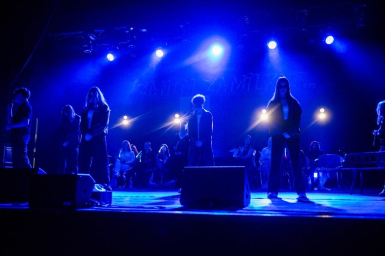 „Zanim zamilknę” – poruszający głos młodego pokolenia na scenie w Ząbkowicach Śląskich