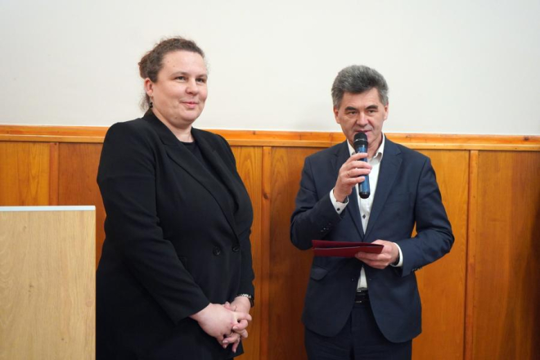 Powiat dopłaci do komunikacji gminnej. Znamy nazwisko nowej Powiatowej Lekarz Weterynarii