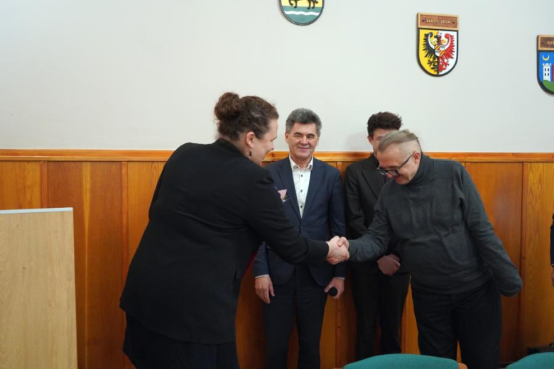 Powiat dopłaci do komunikacji gminnej. Znamy nazwisko nowej Powiatowej Lekarz Weterynarii