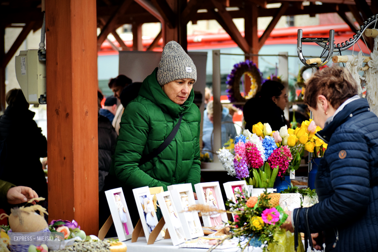 Świąteczna atmosfera na Jarmarku Wielkanocnym w Ziębicach