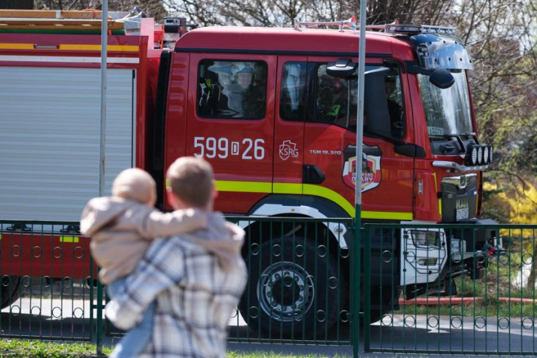 Śmigus-Dyngus w Kamieńcu Ząbkowickim. Strażacy-ochotnicy stoczyli wodną bitwę