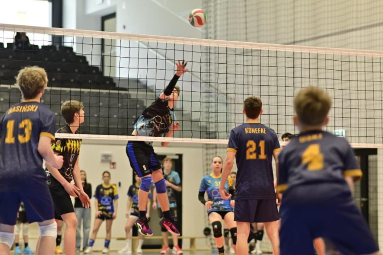 Siatkarscy juniorzy młodsi z Dolnego Śląska rywalizowali w Ziębicach [foto]