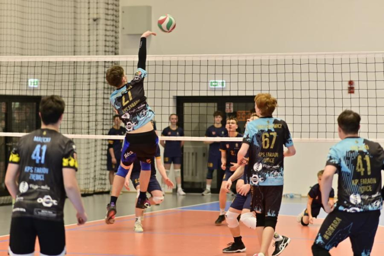 Siatkarscy juniorzy młodsi z Dolnego Śląska rywalizowali w Ziębicach [foto]