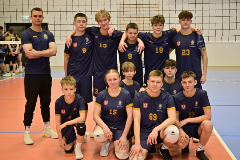 Siatkarscy juniorzy młodsi z Dolnego Śląska rywalizowali w Ziębicach [foto]