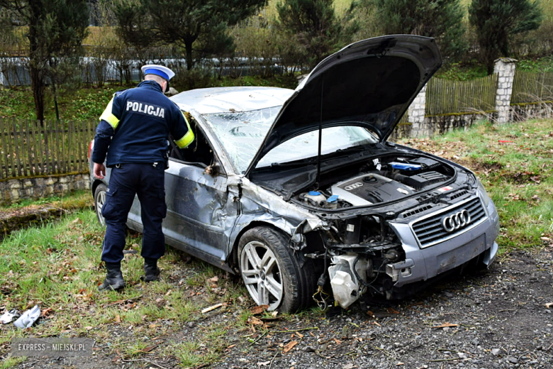 Na drodze krajowej nr 46 w Mąkolnie w gminie Złoty Stok doszło do zderzenia dwóch pojazdów