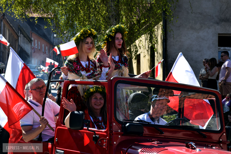 Tradycja, dobry humor i tłumy uczestników. Barwny pochód pierwszomajowy w Srebrnej Górze