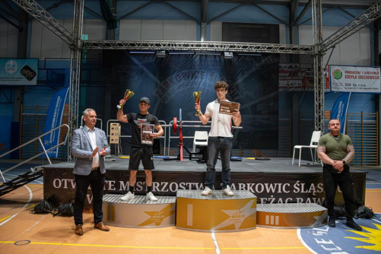 Otwarte Mistrzostwa Ząbkowic Śląskich w wyciskaniu sztangi leżąc [foto]