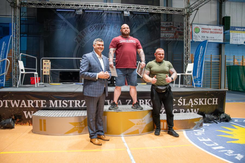 Otwarte Mistrzostwa Ząbkowic Śląskich w wyciskaniu sztangi leżąc [foto]