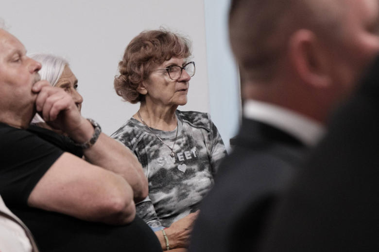 Seniorzy z kartami wstępu do Pałacu Marianny Orańskiej. „To miejsce należy do Was”