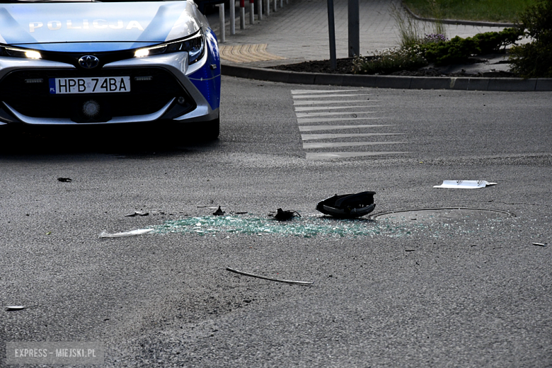 Zderzenie dwóch aut na skrzyżowaniu ul. Wrocławskiej z Żeromskiego i Waryńskiego [foto]