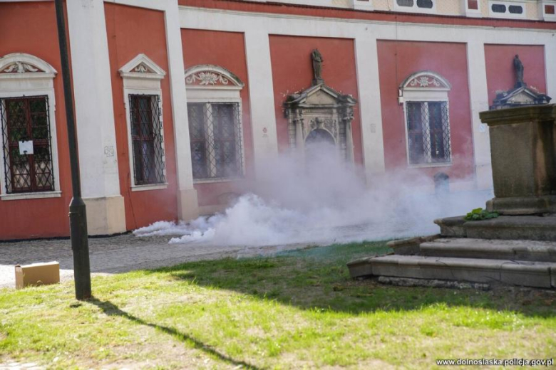 Antyterroryści, śmigłowce i zakładnicy. Spektakularne ćwiczenia służb w Henrykowie