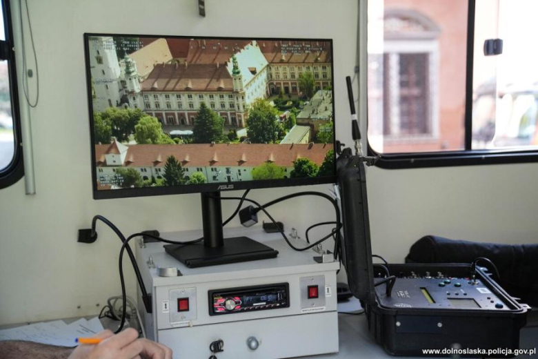 Antyterroryści, śmigłowce i zakładnicy. Spektakularne ćwiczenia służb w Henrykowie
