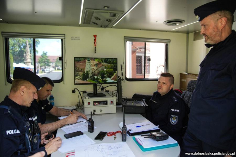Antyterroryści, śmigłowce i zakładnicy. Spektakularne ćwiczenia służb w Henrykowie