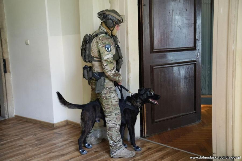 Antyterroryści, śmigłowce i zakładnicy. Spektakularne ćwiczenia służb w Henrykowie