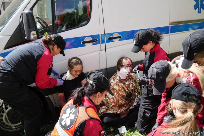 Antyterroryści, śmigłowce i zakładnicy. Spektakularne ćwiczenia służb w Henrykowie