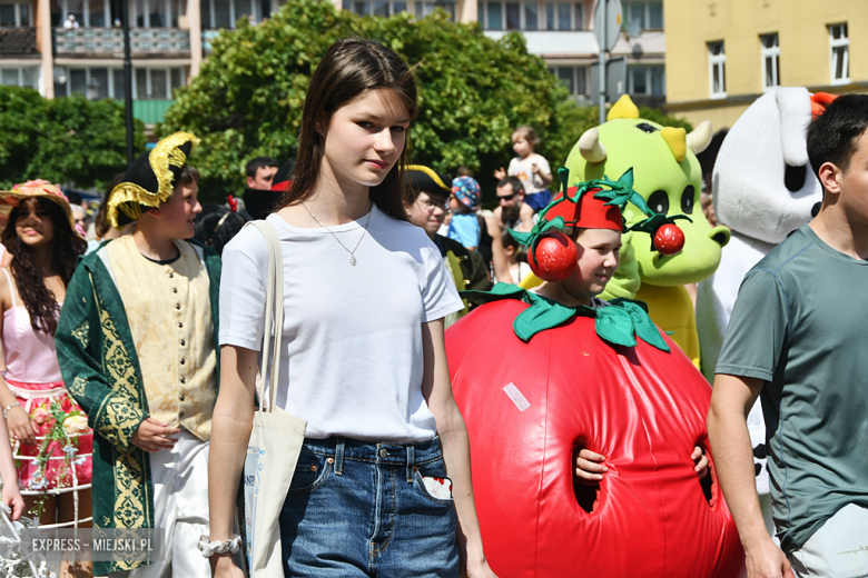 Kolorowa Parada Bajek i moc atrakcji. Tak świętowano Dzień Dziecka w Ząbkowicach Śląskich