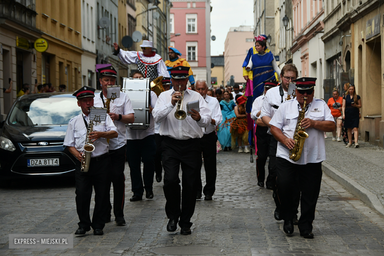 Kolorowa Parada Bajek i moc atrakcji. Tak świętowano Dzień Dziecka w Ząbkowicach Śląskich