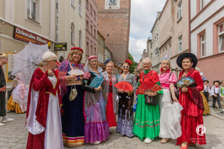 Muzyka, taniec i historyczny klimat. Biesiada z Frankensteinem ożywiła zamek