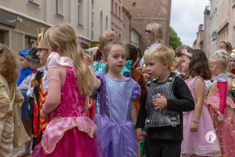 Muzyka, taniec i historyczny klimat. Biesiada z Frankensteinem ożywiła zamek
