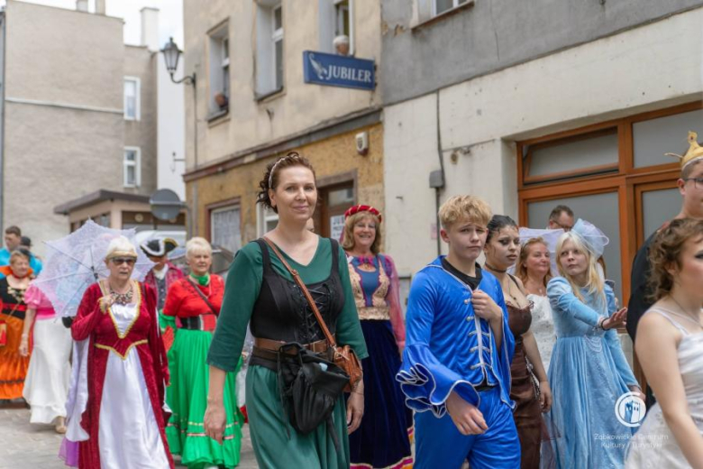 Muzyka, taniec i historyczny klimat. Biesiada z Frankensteinem ożywiła zamek