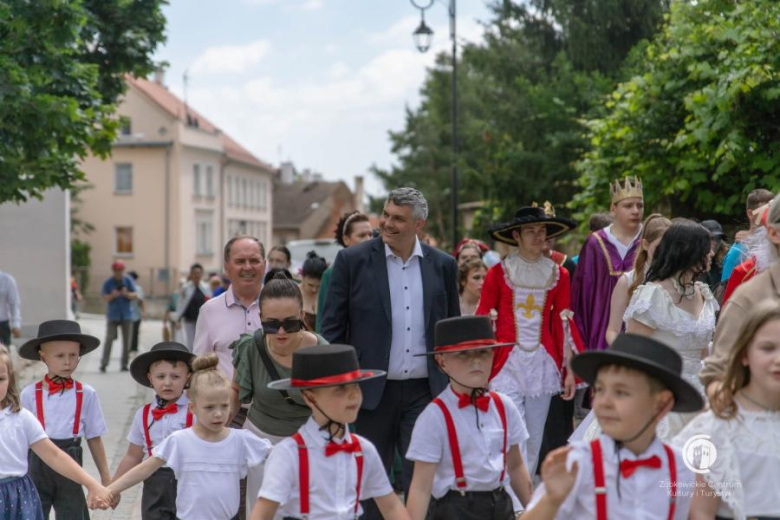 Muzyka, taniec i historyczny klimat. Biesiada z Frankensteinem ożywiła zamek