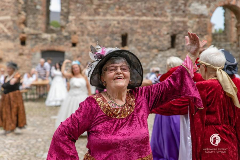 Muzyka, taniec i historyczny klimat. Biesiada z Frankensteinem ożywiła zamek