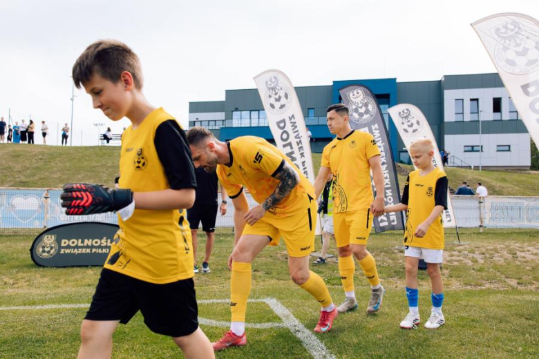 Dolnośląski Związek Piłki Nożnej 1:1 (k. 8:7)  Kujawsko-Pomorski Związek Piłki Nożnej 