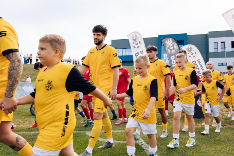 Dolnośląski Związek Piłki Nożnej 1:1 (k. 8:7)  Kujawsko-Pomorski Związek Piłki Nożnej 