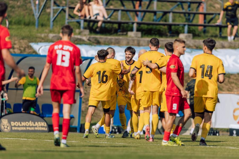 Dolnośląski Związek Piłki Nożnej 1:1 (k. 8:7)  Kujawsko-Pomorski Związek Piłki Nożnej 
