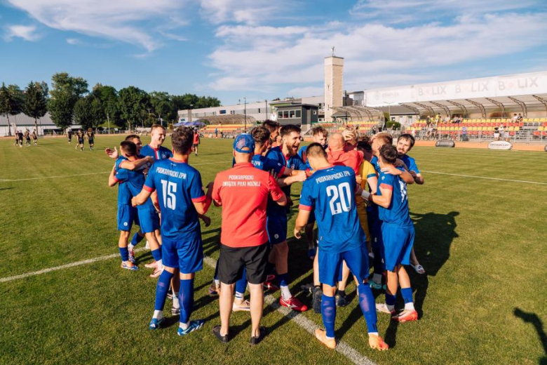  Podkarpacki Związek Piłki Nożnej 1:1 (k. 6:5) Małopolski Związek Piłki Nożnej